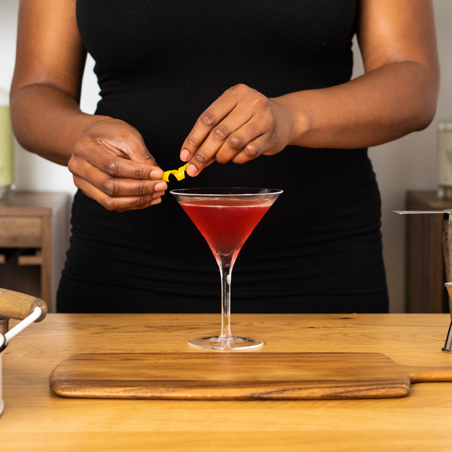 How to Garnish A Non-Alcoholic Cocktail at Knyota Drinks